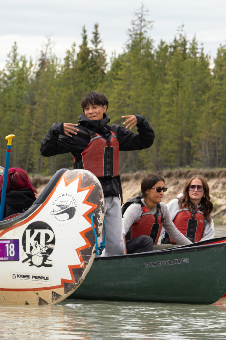 canoeing-with-friends-bouncing-pika-on-the-river